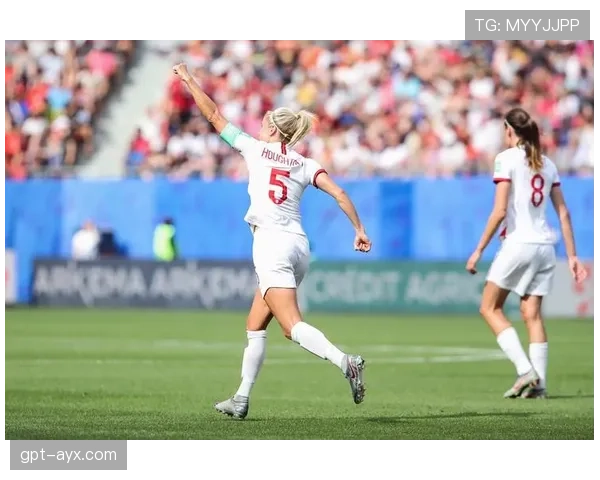 英格兰队状态复苏强势挺进世界杯四强，球迷期待再创辉煌