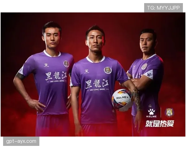 瑞典队全新黄蓝战袍亮相，球迷热盼今夏赛事精彩表现