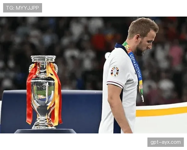 凯恩屡屡与冠军擦肩而过，其个人表现与团队运气的困境何在